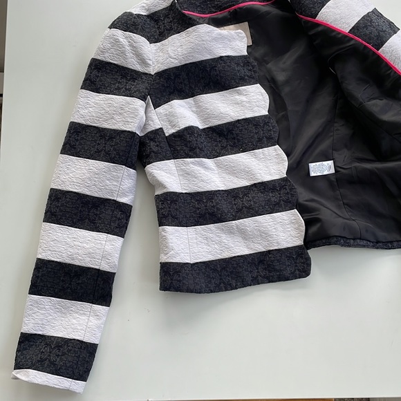 Banana Republic cropped size 2 jacket - Picture 10 of 11